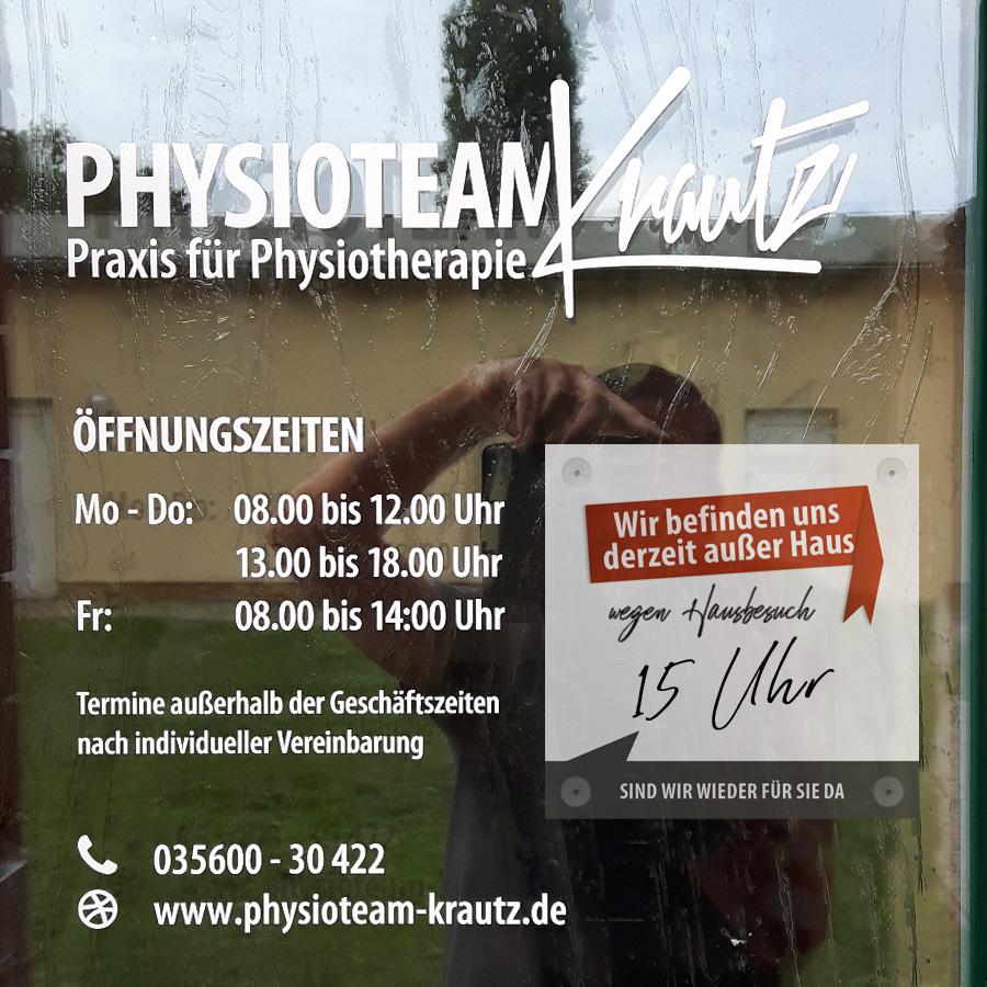 Schild: Wir sind zum Hausbesuch, Physiotherapie