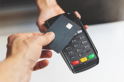 Kartenzahlung möglich: 3 Irrtümer über bargeldloses Bezahlen
